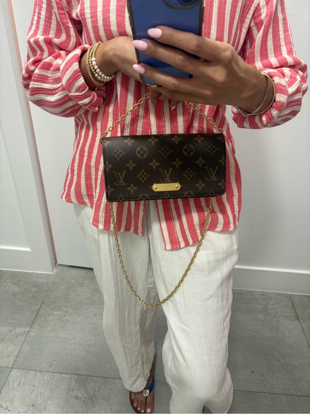 Louis Vuitton Lily - Picture 3 of 13